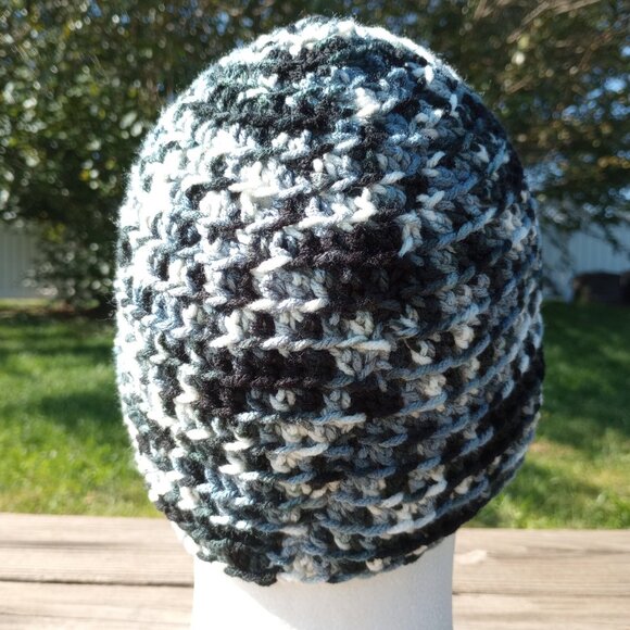 Men's Beanie Hat Handmade Smokey Water Black Gray Crochet Hiking Fishing OS - Picture 5 of 9